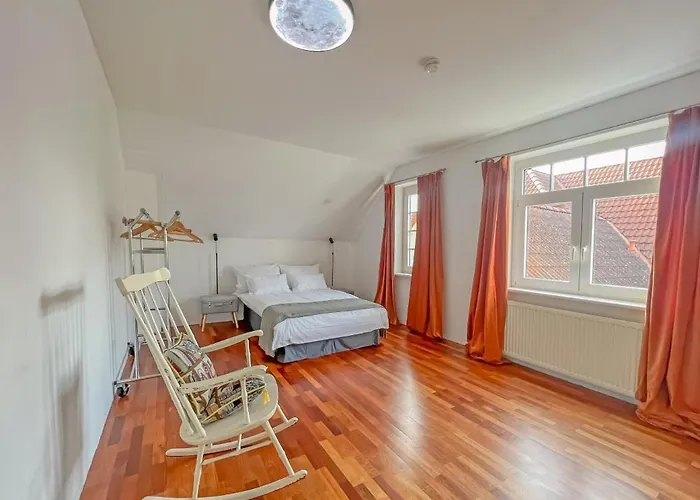 Hébergement de vacances Cosy House With Workplace, Balcony And Garden 30 Min To Marienburg *
