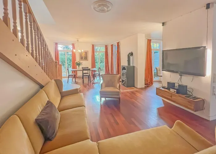 Cosy House With Workplace, Balcony And Garden 30 Min To Marienburg *