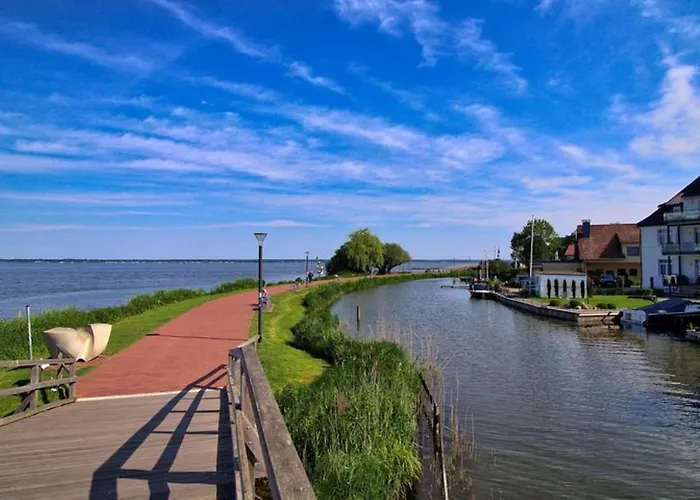 Cosy House With Workplace, Balcony And Garden 30 Min To Marienburg